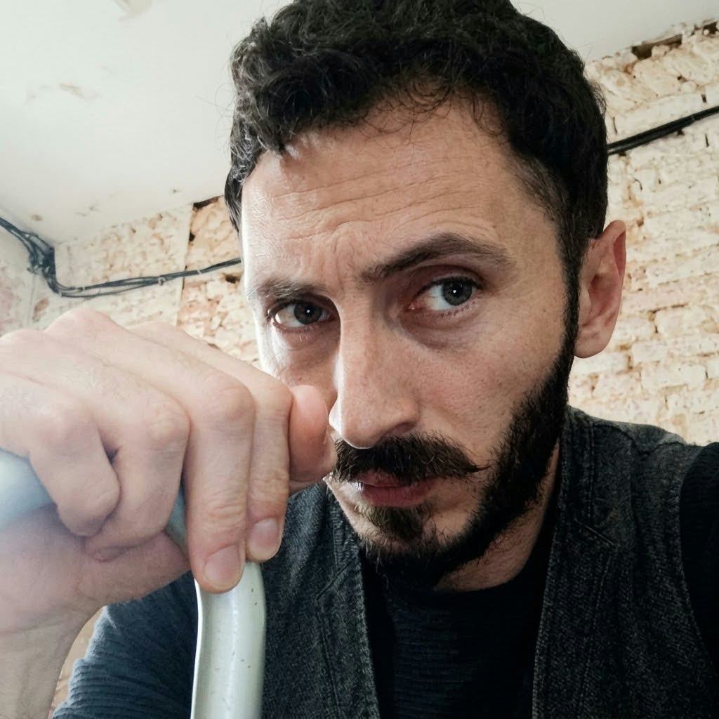 BƏLİ, MƏN TƏRBİYƏSİZƏM